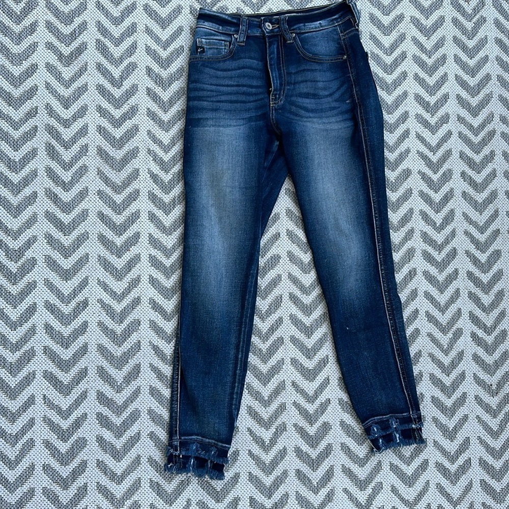 KanCan jeans size 3/25 ESTILO with distressed double  hem